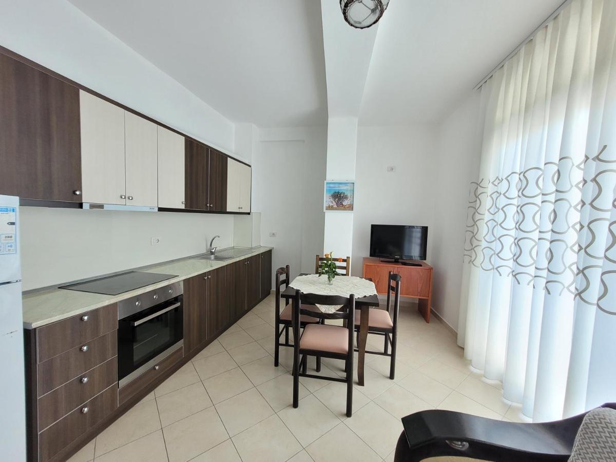 Parid Appartments Sarandë Esterno foto