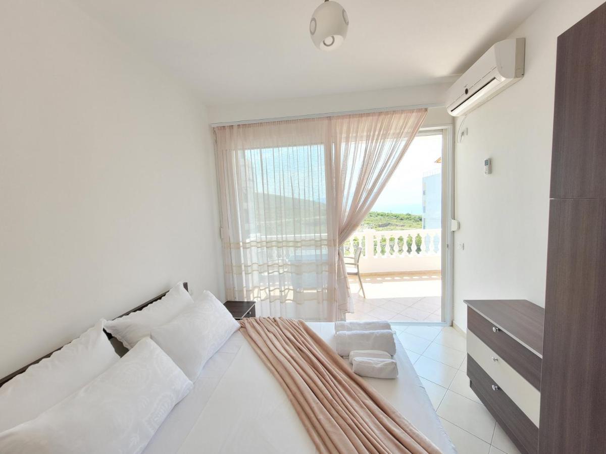 Parid Appartments Sarandë Esterno foto