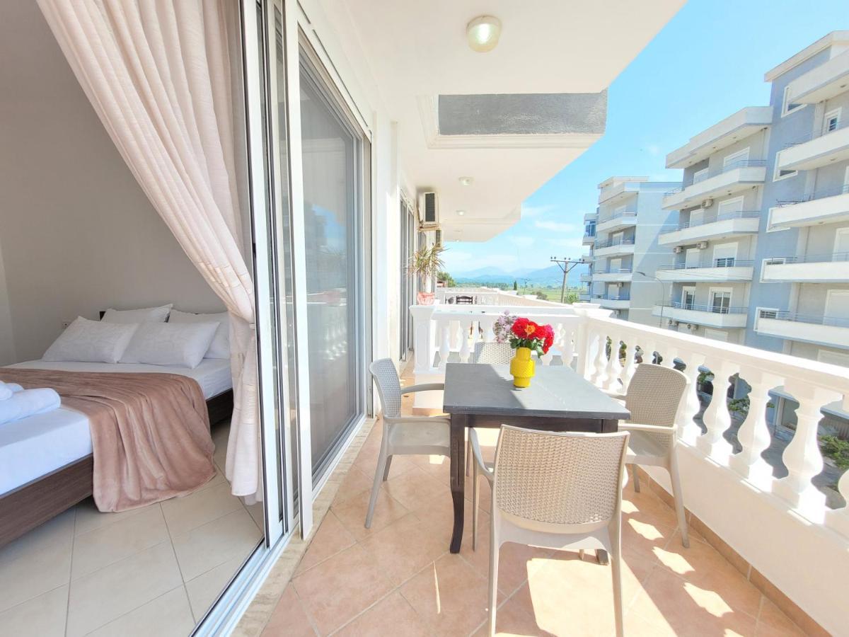 Parid Appartments Sarandë Esterno foto