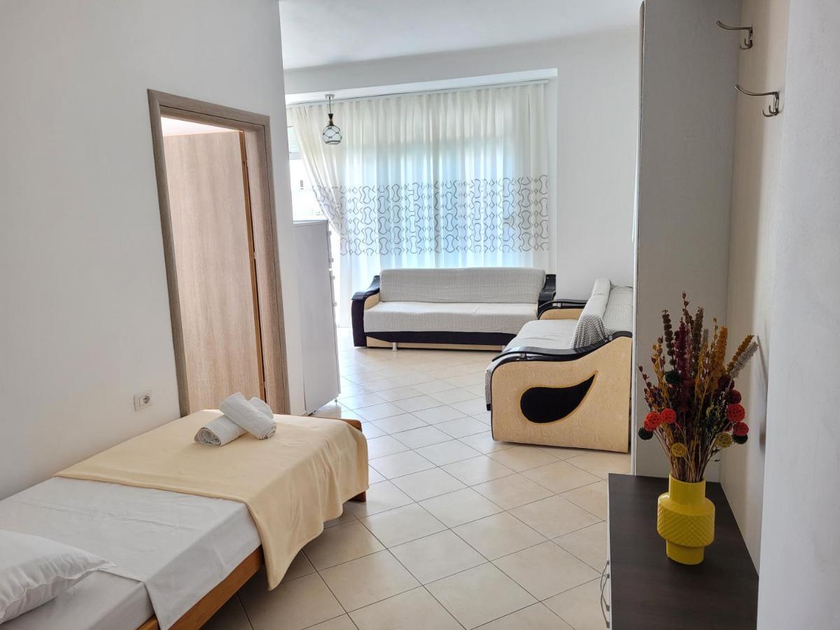 Parid Appartments Sarandë Esterno foto