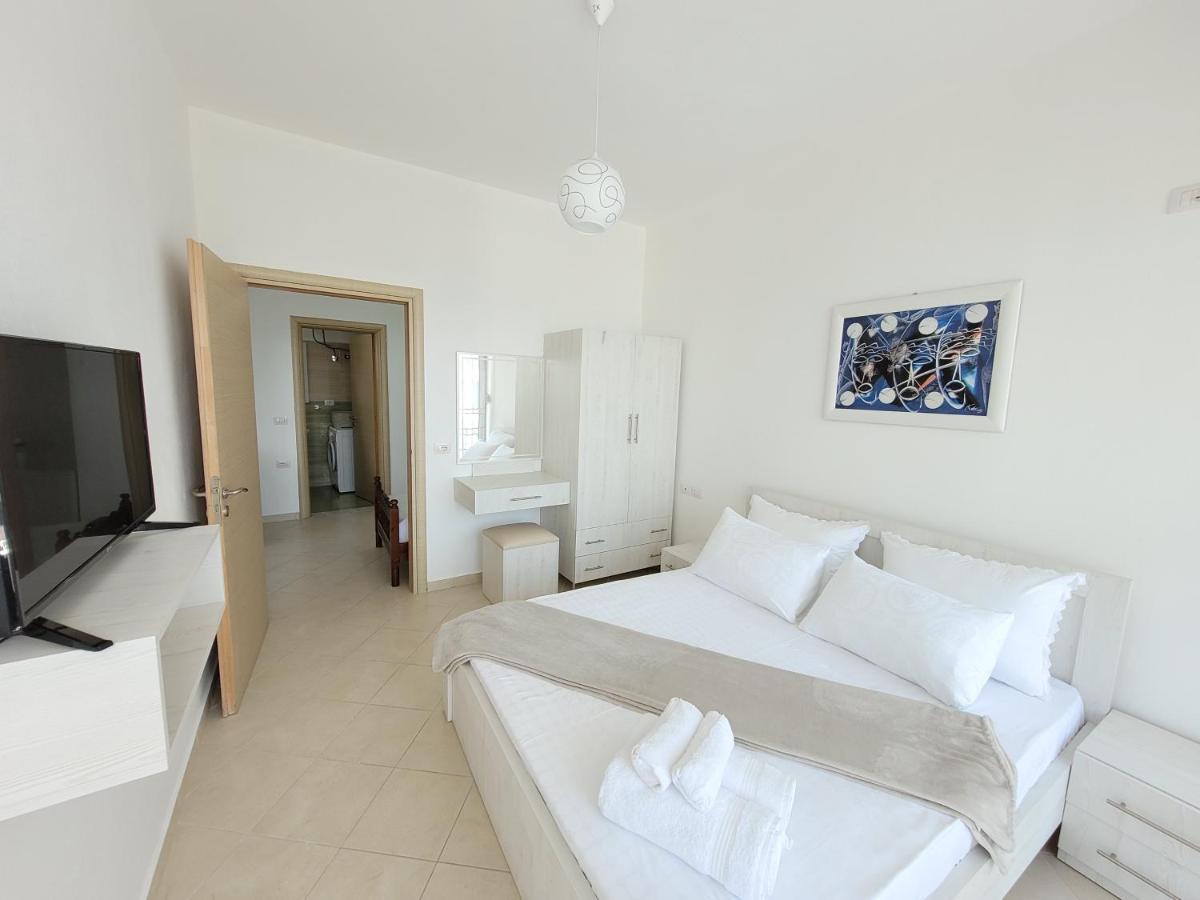 Parid Appartments Sarandë Esterno foto