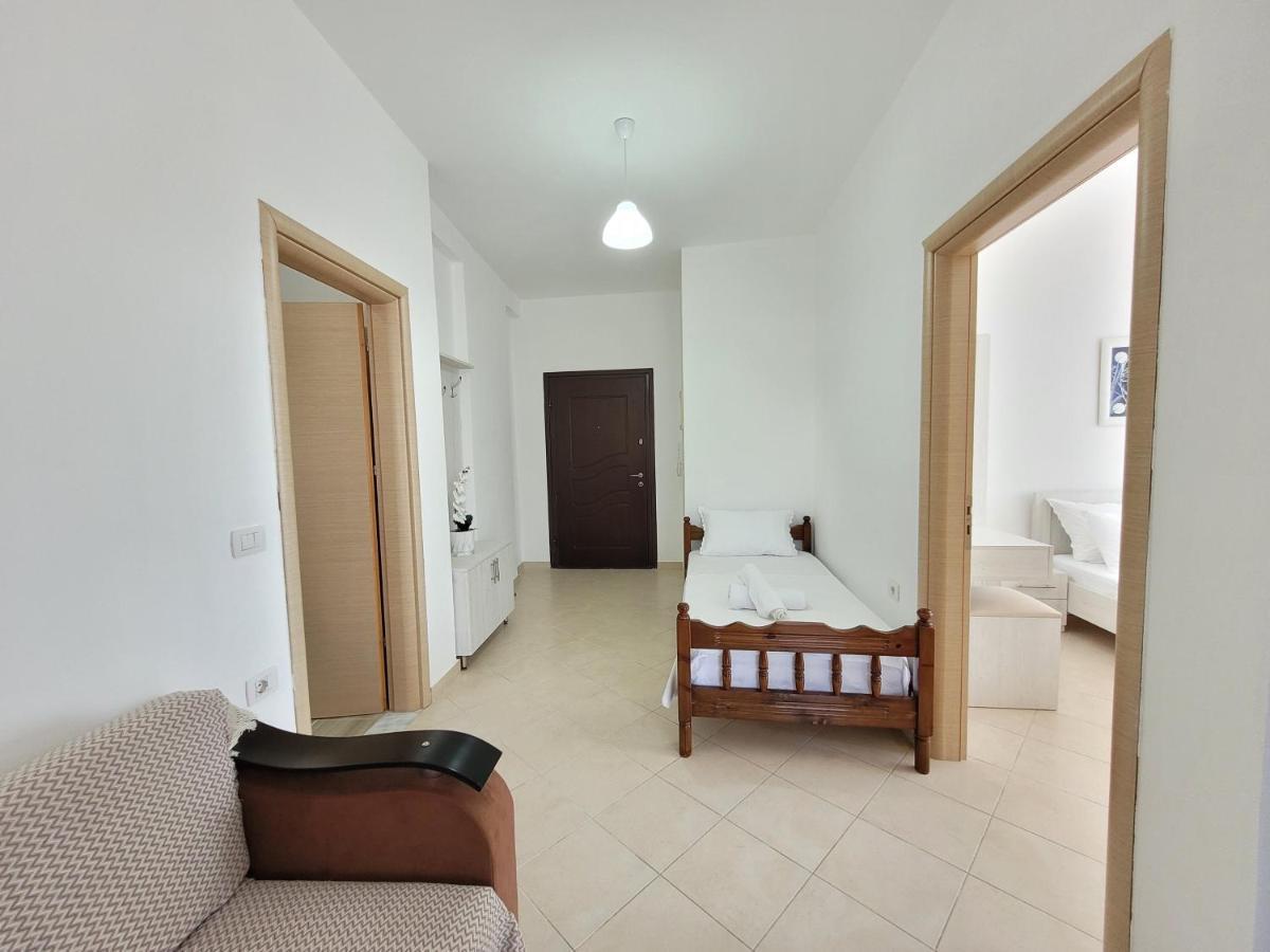 Parid Appartments Sarandë Esterno foto