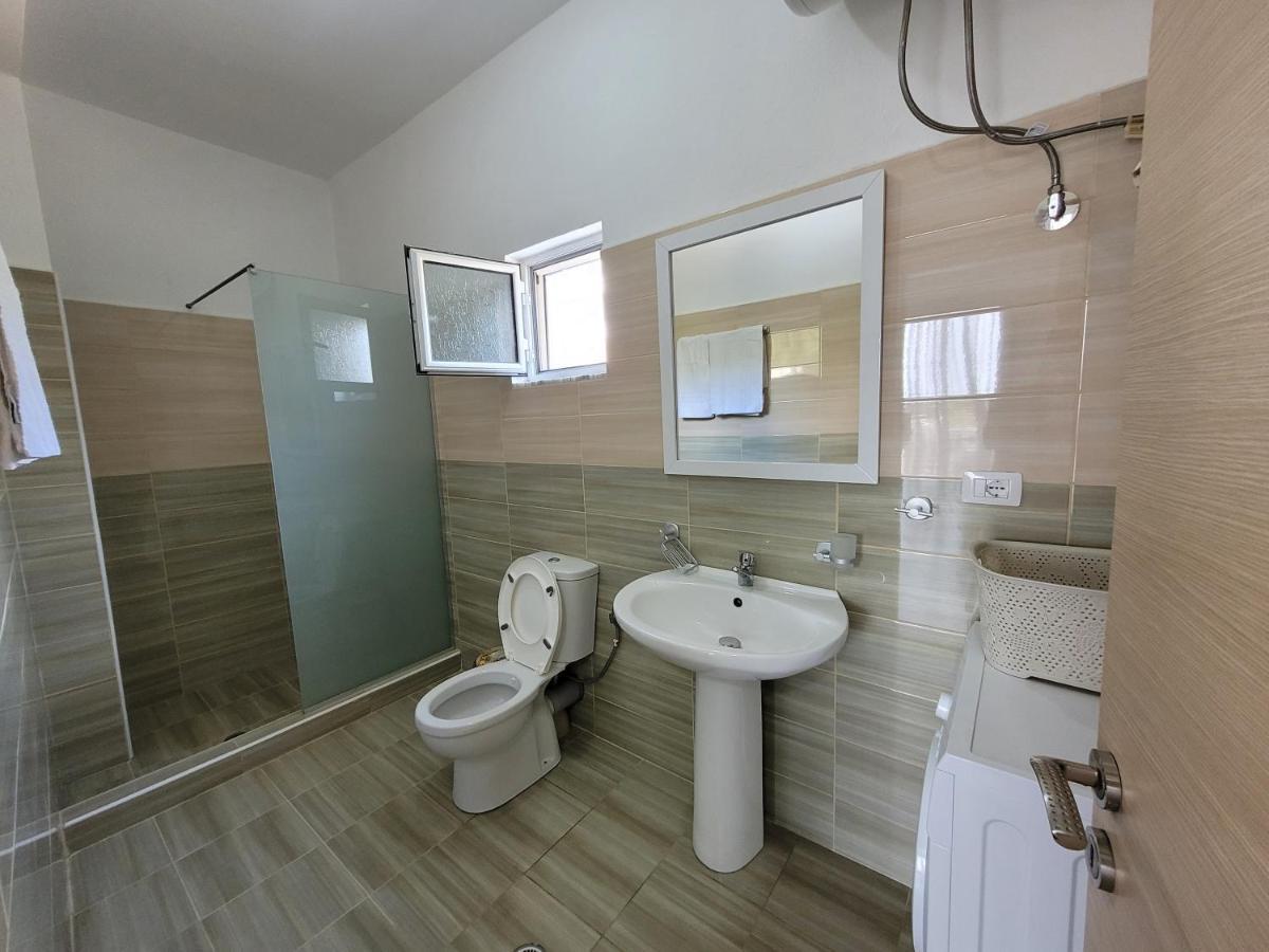 Parid Appartments Sarandë Esterno foto