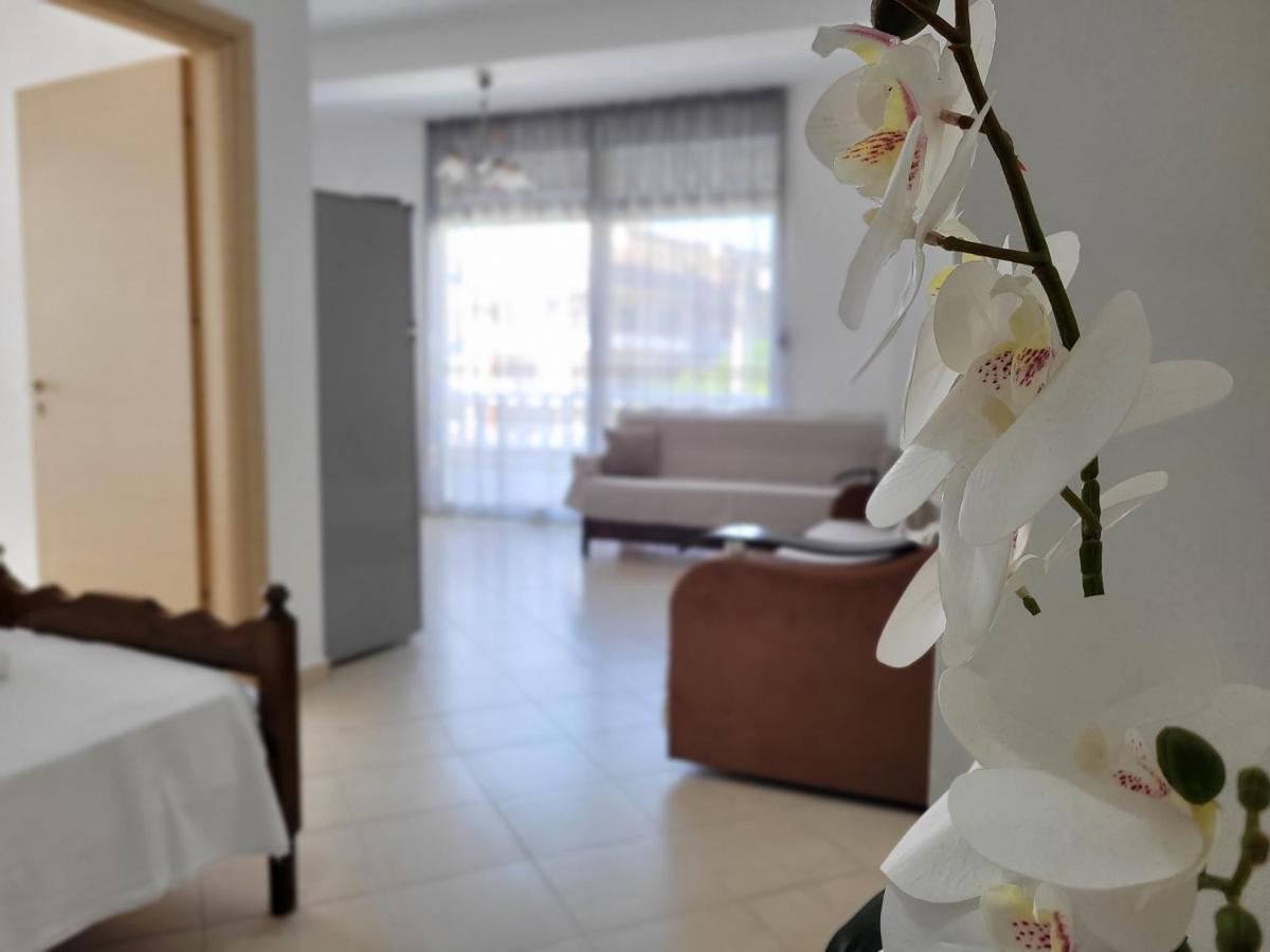 Parid Appartments Sarandë Esterno foto