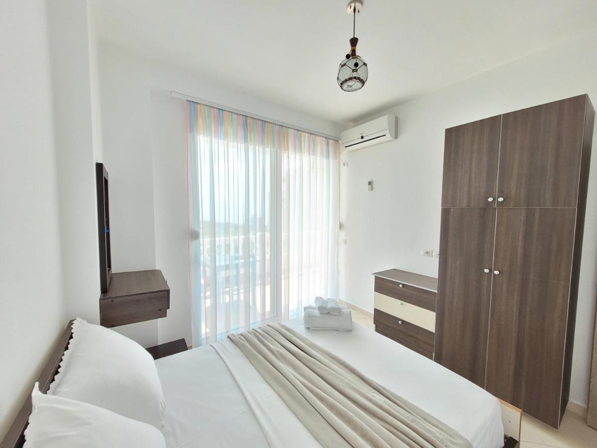 Parid Appartments Sarandë Esterno foto