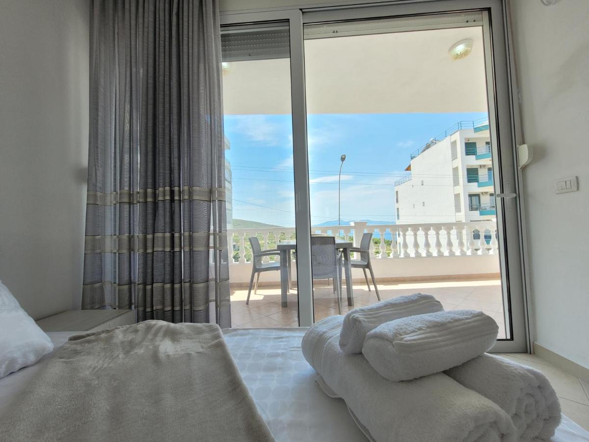 Parid Appartments Sarandë Esterno foto