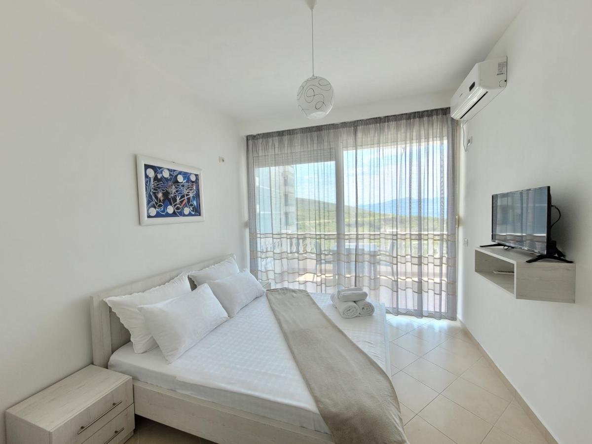Parid Appartments Sarandë Esterno foto