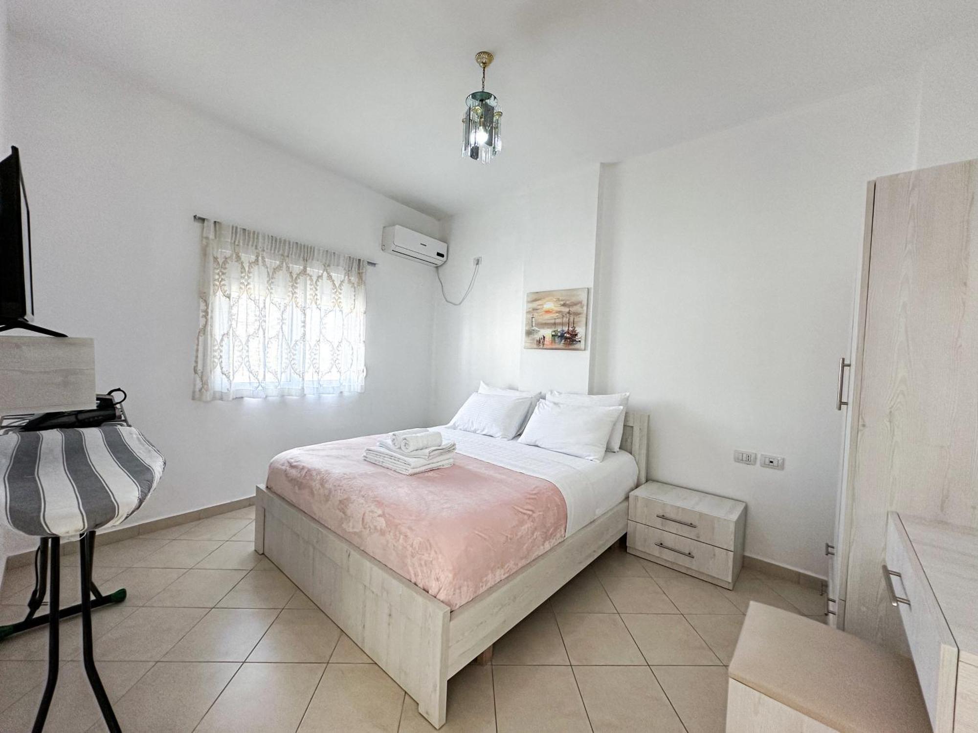 Parid Appartments Sarandë Esterno foto