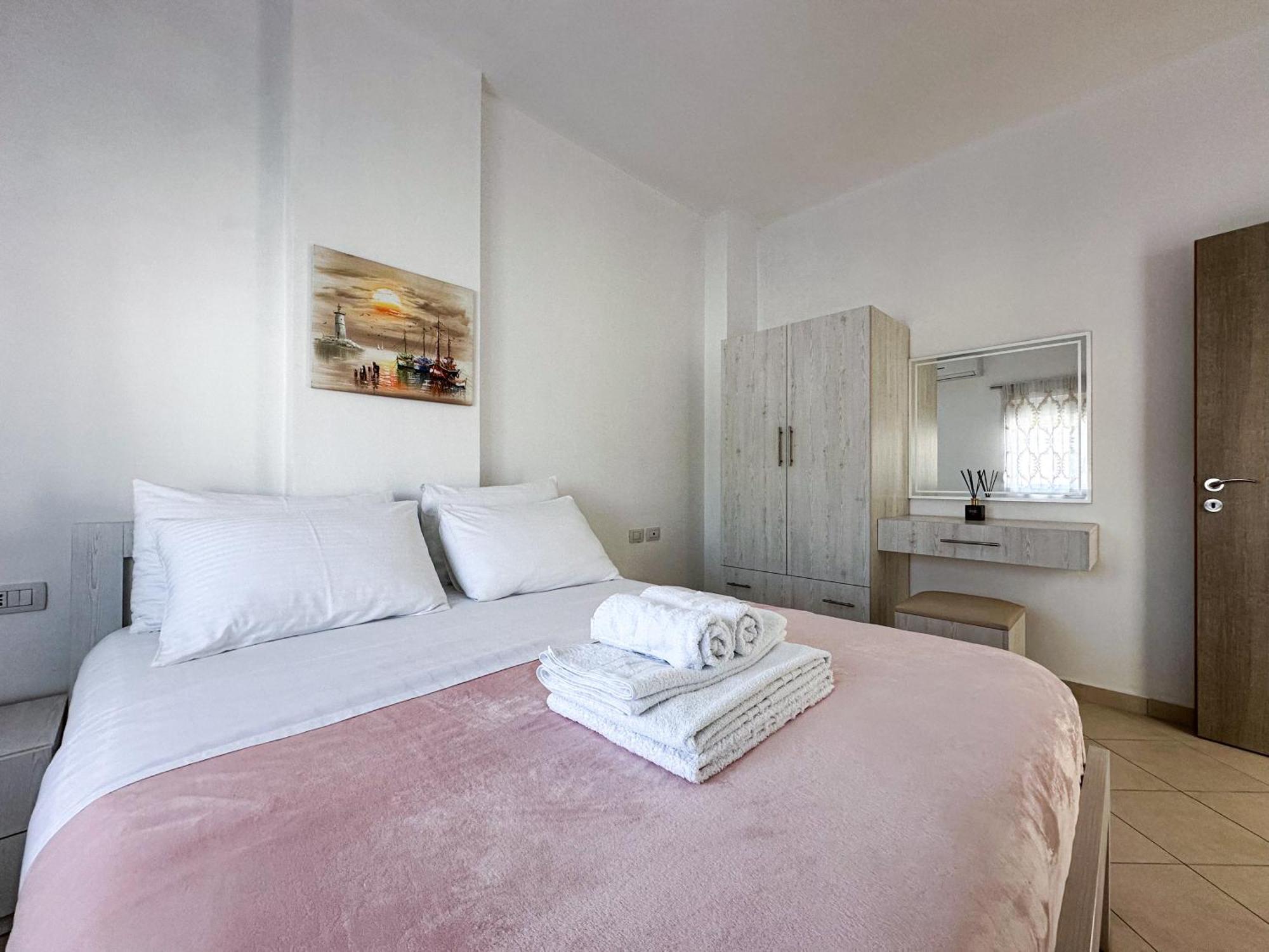 Parid Appartments Sarandë Esterno foto