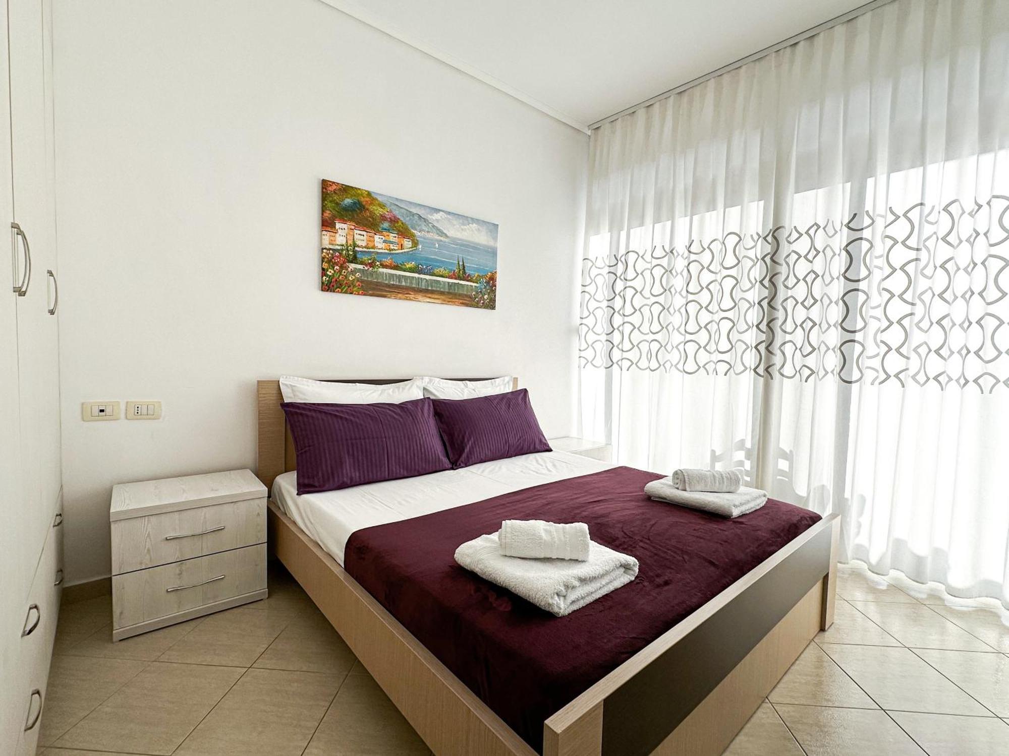 Parid Appartments Sarandë Esterno foto