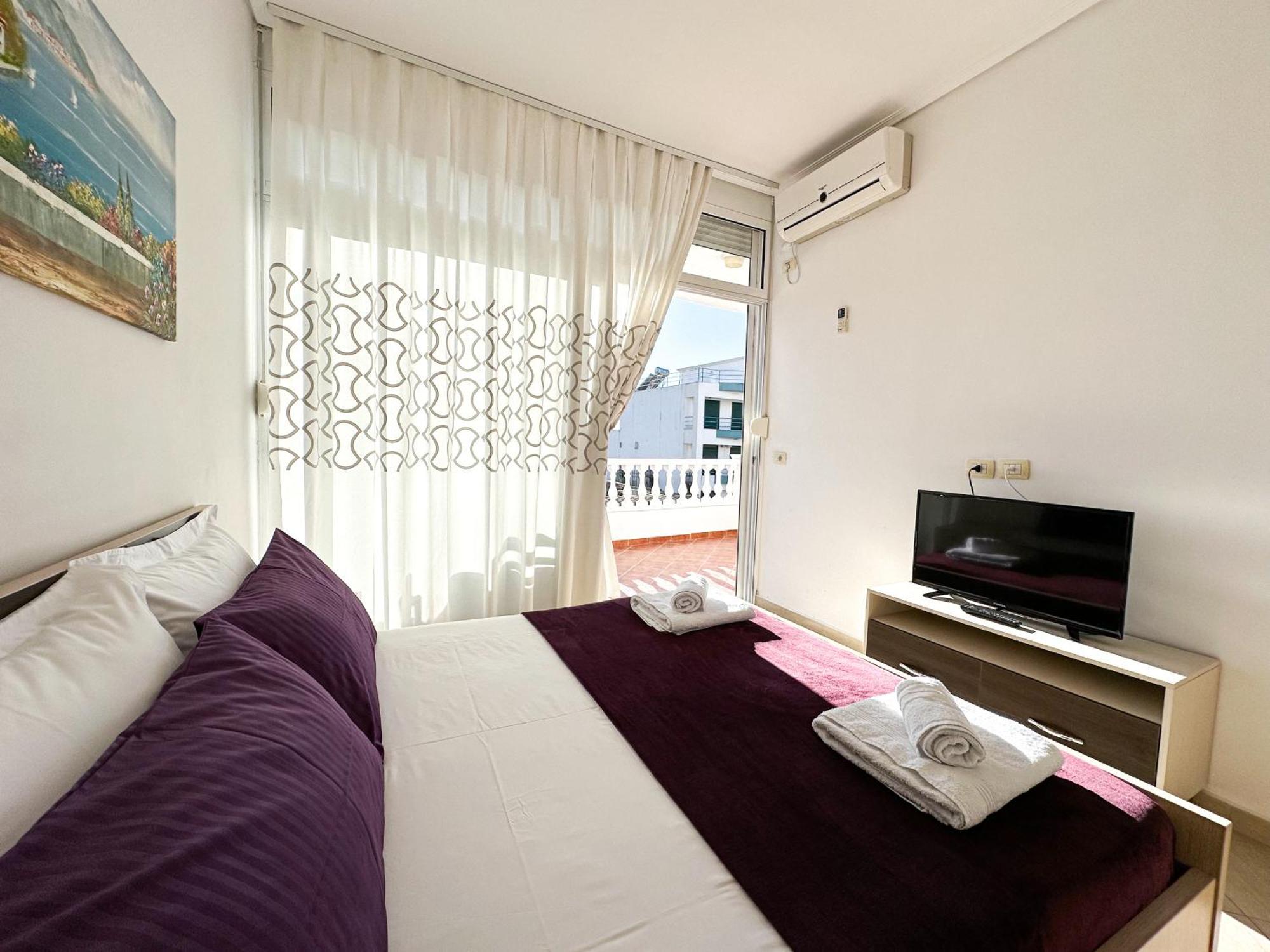 Parid Appartments Sarandë Esterno foto