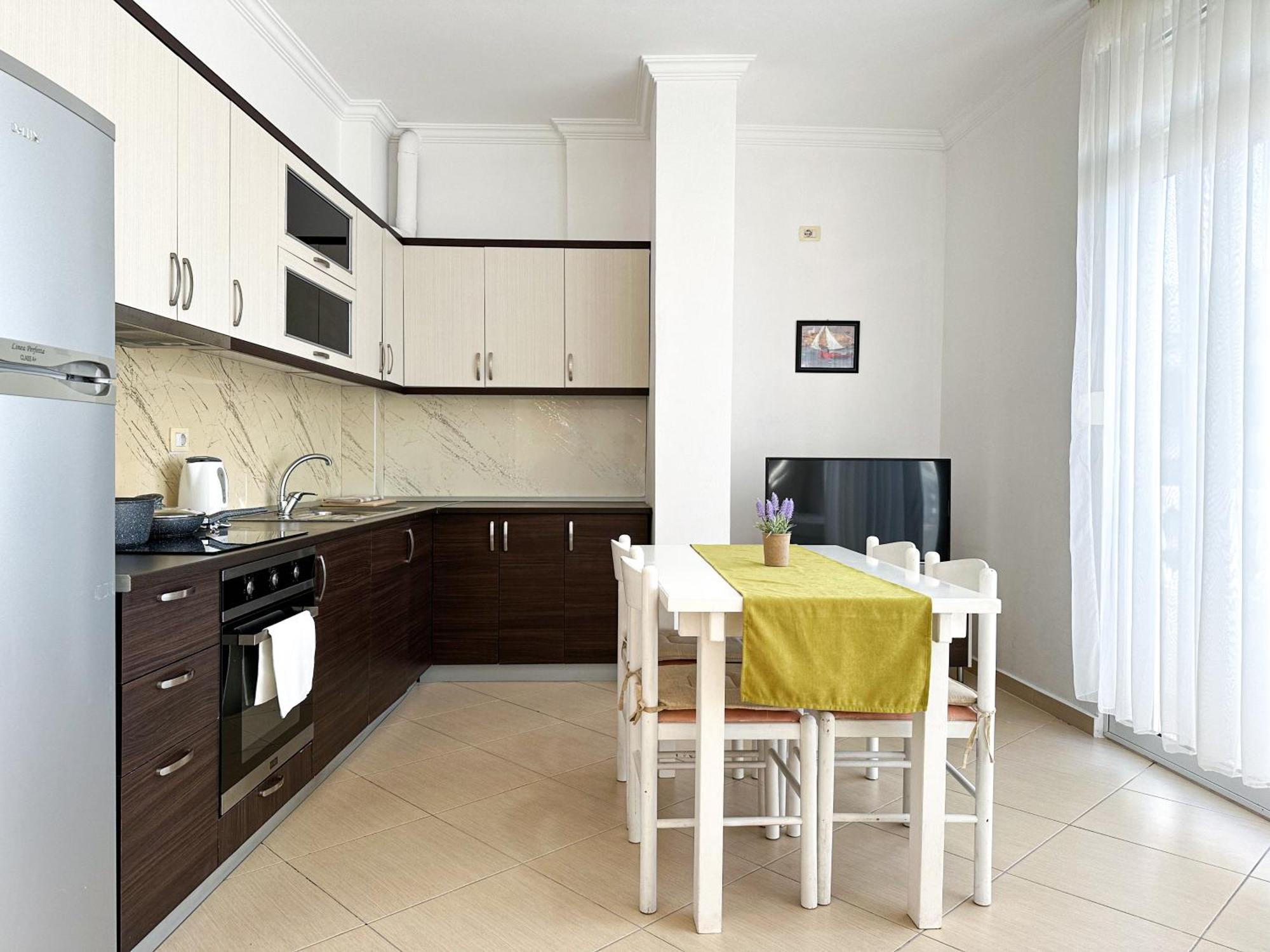Parid Appartments Sarandë Esterno foto