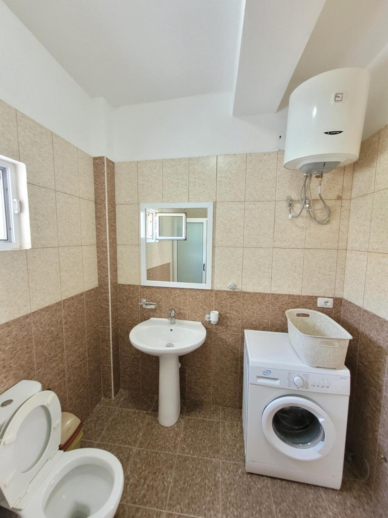Parid Appartments Sarandë Esterno foto